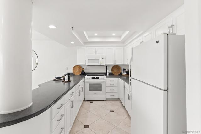 Image 10 of 42 For 714 Seacoast Dr  102