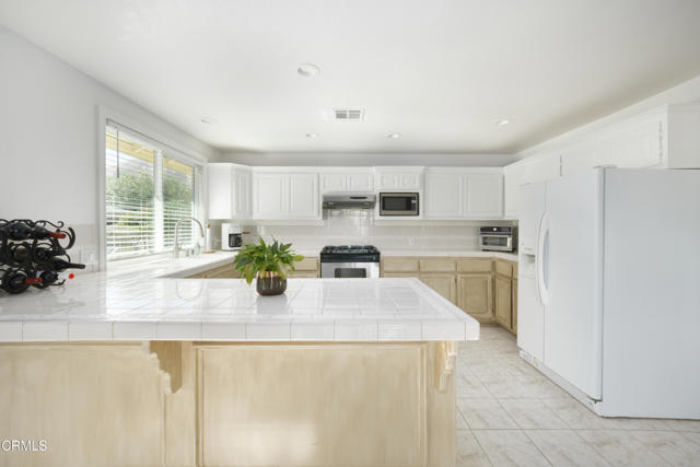 MLS #V1-33477 image #11