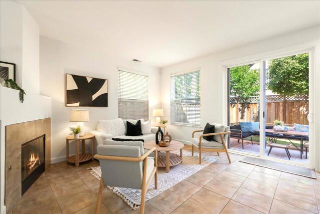 105 Estrada Drive, Mountain View CA: https://media.crmls.org/mediaz/30946c76-94b5-49ab-a36c-35622e719a7e.jpg