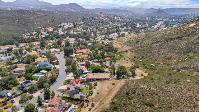 25744 Caryn Ct., Ramona CA: https://media.crmls.org/mediaz/3094b465-11db-452c-8078-546825b62d3a.jpg