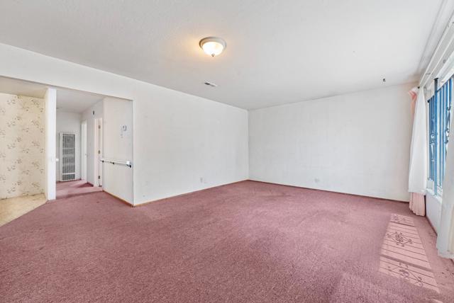 338 Copperfield Avenue, Hayward CA: https://media.crmls.org/mediaz/3094eab8-4764-49aa-881e-f61bee536fd8.jpg