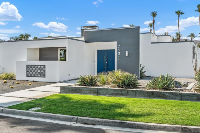 75301 Montecito Drive, Indian Wells CA: https://media.crmls.org/mediaz/309527d3-9eb7-4655-8146-92377e65c59c.jpg