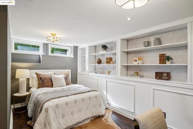1143 Keith Ave, Berkeley CA: https://media.crmls.org/mediaz/3095338d-839a-4af3-a9d2-da73a2501cea.jpg