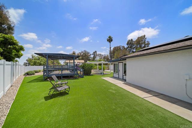 3923 San Pablo Avenue, Oceanside CA: https://media.crmls.org/mediaz/30961464-b947-4591-98bb-fc6ac351de54.jpg