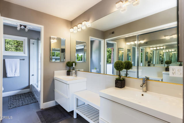 3643 Hampstead Road, Glendale CA: https://media.crmls.org/mediaz/30973005-98a8-4480-b0d0-21debae6186e.jpg