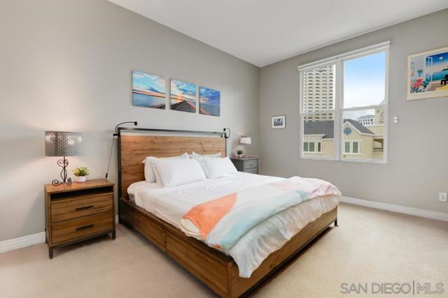 650 Columbia St, San Diego, California 92101, 2 Bedrooms Bedrooms, ,2 BathroomsBathrooms,Condominium,For Sale,Columbia St,250019285SD