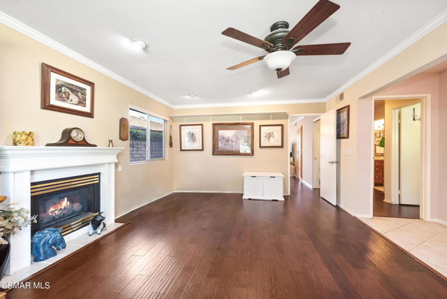 1122 Canterford Circle, Westlake Village CA: https://media.crmls.org/mediaz/30977904-fecc-4155-a36d-9575c49a74db.jpg