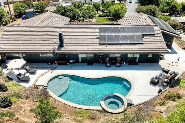 660 Via Rancho Pkwy, Escondido CA: https://media.crmls.org/mediaz/3097a4a1-f40f-4f90-828f-0133c2060d19.jpg