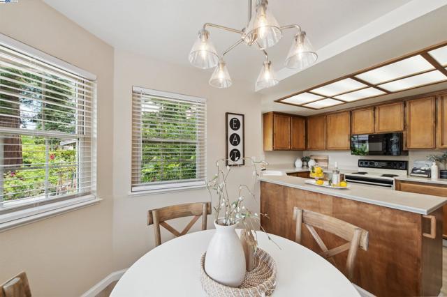 4182 Garatti Court, Pleasanton CA: https://media.crmls.org/mediaz/3097ab08-f486-4869-919c-739c0a80d873.jpg