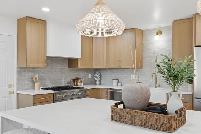 Detail Gallery Image 4 of 53 For 12306 1/2 Gay Rio Dr, Lakeside,  CA 92040 - 5 Beds | 3 Baths