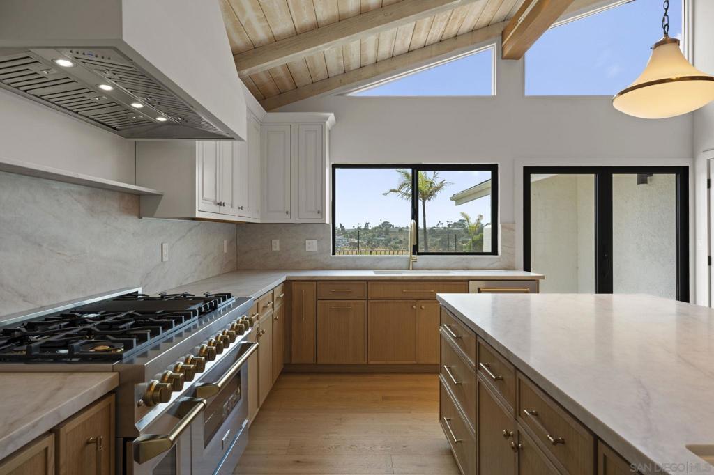 683 Marine View Ave - photo 8