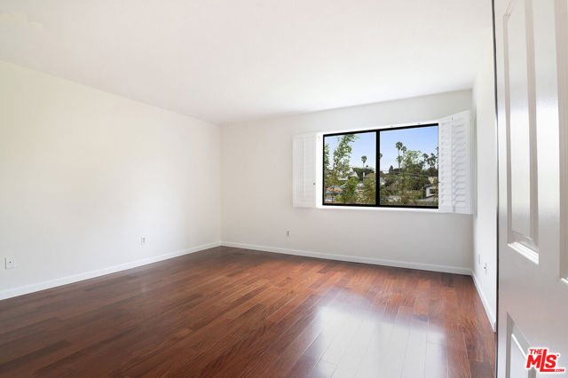 3544 S Centinela Avenue, Los Angeles CA: https://media.crmls.org/mediaz/30987d1c-180a-4765-a34e-06323b07d4e2.jpg