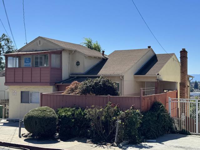 24545 Leona Drive, Hayward CA: https://media.crmls.org/mediaz/30987f06-db83-4772-b33c-8501ed5c968d.jpg