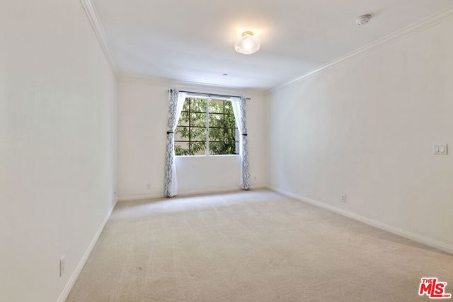 1375 Kelton Avenue, Los Angeles CA: https://media.crmls.org/mediaz/3098a11a-bec7-44b5-94e7-456e9675824f.jpg