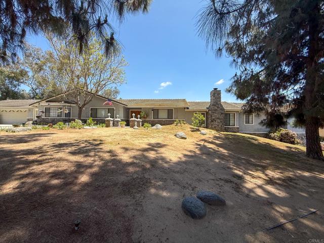 3048 Jason Road, Fallbrook CA: https://media.crmls.org/mediaz/3098c3d6-8a35-44a7-8ea0-c0e98f37d4dc.jpg