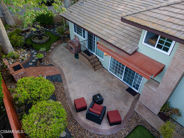 1694 Margate Place, Westlake Village CA: https://media.crmls.org/mediaz/30994897-2aef-49bb-9e91-9b80bb943711.jpg
