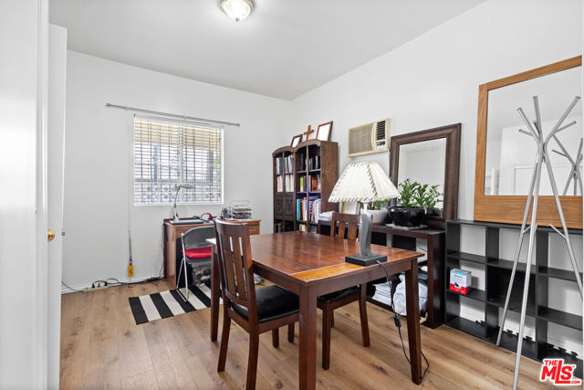 2963 San Marino Street, Los Angeles CA: https://media.crmls.org/mediaz/30995d3b-7826-4ee7-9ea4-d86ac2d3ad59.jpg