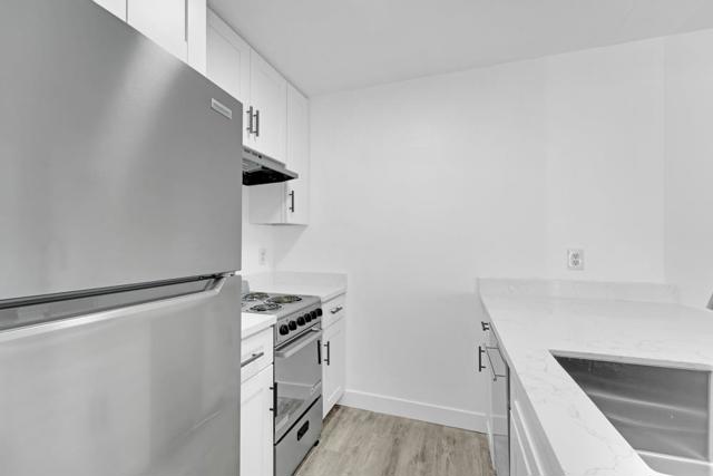 29628 Desert Oak Ct, Hayward CA: https://media.crmls.org/mediaz/309977cc-7fd7-44fd-a9ec-e3bd9919f35b.jpg