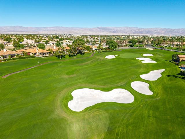 78930 Rancho La Quinta Drive, La Quinta CA: https://media.crmls.org/mediaz/30997b4a-baa9-4df9-83f6-f220cfe06a8a.jpg