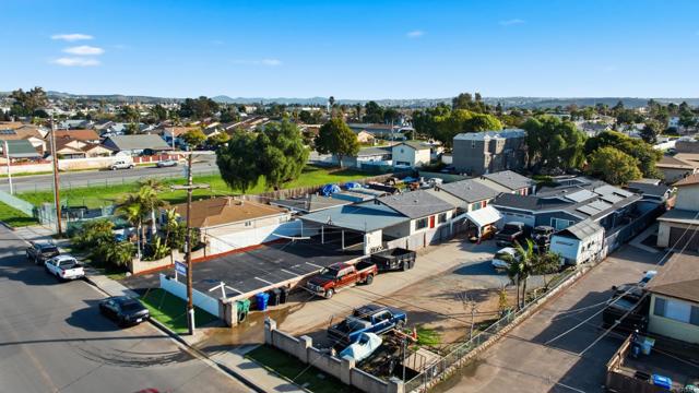 Image 8 of 30 For 1877 Donax Avenue