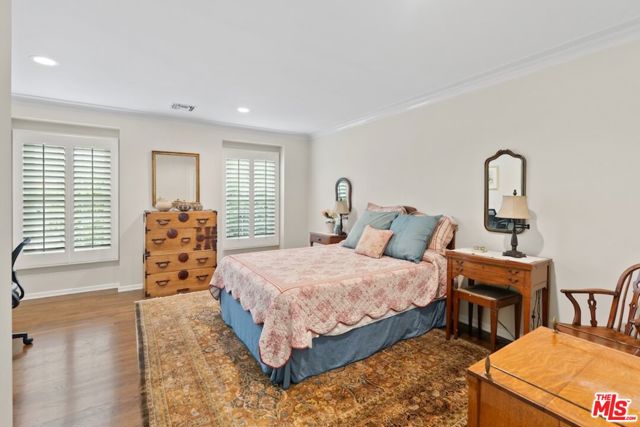 11051 Strathmore Drive, Los Angeles CA: https://media.crmls.org/mediaz/309a3dab-349e-42ab-a05a-f79e17d6eff6.jpg