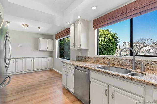 Image 13 of 36 For 835 E Ave  B