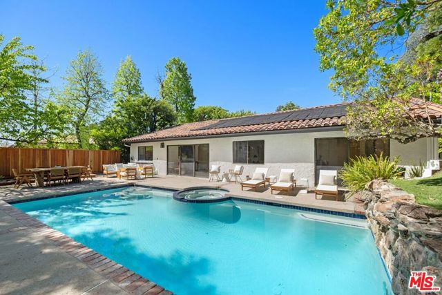 3018 Nicada Drive, Los Angeles CA: https://media.crmls.org/mediaz/309bb1da-f41b-49fc-9013-5bbbf6e21cb4.jpg