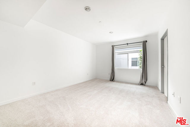 3119 Via Dolce, Marina del Rey CA: https://media.crmls.org/mediaz/309be161-1dcc-4b54-a9c8-585ba26c291c.jpg