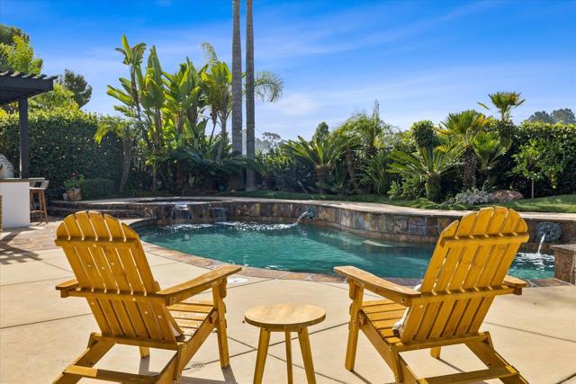 Detail Gallery Image 12 of 69 For 4939 Concannon Ct, San Diego,  CA 92130 - 6 Beds | 5 Baths