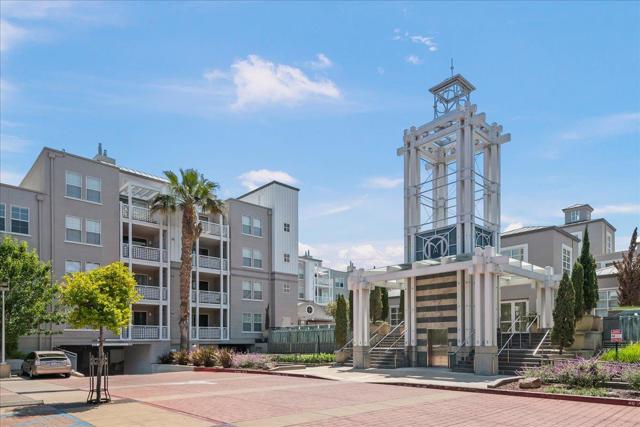 3901 Lick Mill Boulevard, Santa Clara CA: https://media.crmls.org/mediaz/309c6ae8-ec43-40fd-8e70-414d4cef276c.jpg