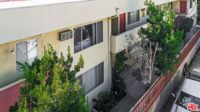 1827 Van Ness Avenue, Los Angeles, California 90028, ,Multi-Family,For Sale,Van Ness,25505787