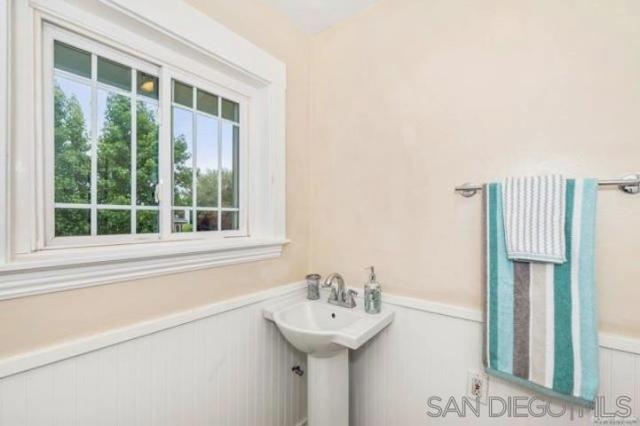 9435 Morcado Cir, La Mesa CA: https://media.crmls.org/mediaz/309d85b3-2b5e-444f-9d8d-fb9949a3447e.jpg