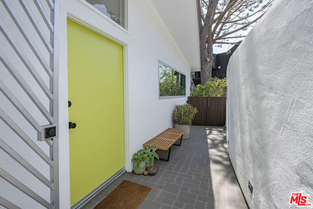 6150 Mulholland Highway, Los Angeles CA: https://media.crmls.org/mediaz/309defb9-b870-4d68-858b-6ae02248f5e7.jpg