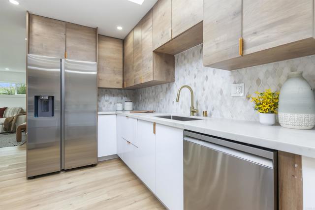 Detail Gallery Image 27 of 75 For 3840 Tomahawk Ln, San Diego,  CA 92117 - 5 Beds | 2 Baths