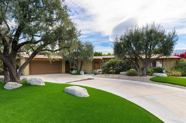 1387 E Verbena Drive, Palm Springs CA: https://media.crmls.org/mediaz/309eb7ac-a0d5-4eb4-9c92-a7563a16f4d2.jpg