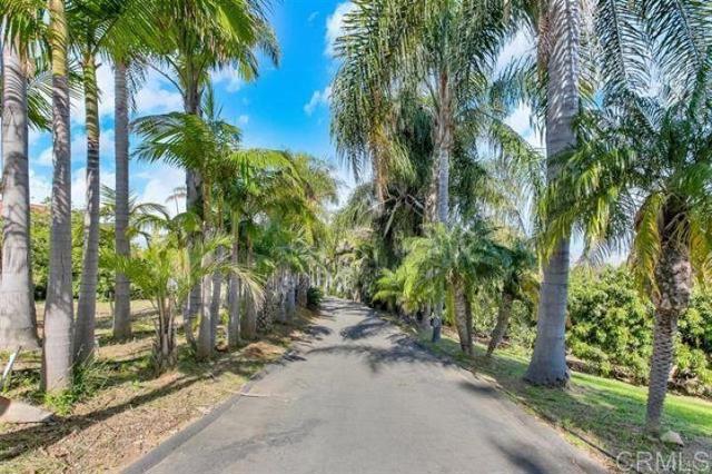 2081 Elevado Road, Vista CA: https://media.crmls.org/mediaz/309fc13f-ae08-4914-a7a3-f4066ee125a4.jpg