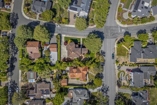 320 Jackson Street, San Mateo CA: https://media.crmls.org/mediaz/30a09a29-28a2-4f5d-b191-0c64345db45c.jpg