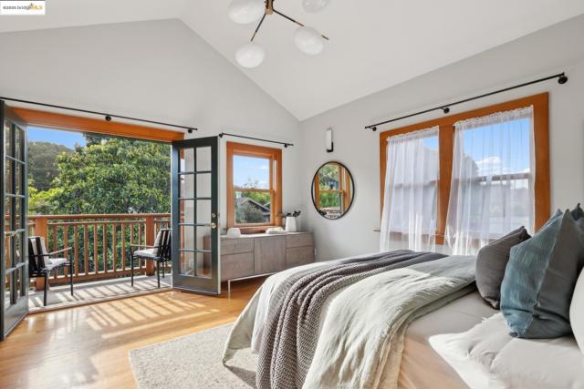 817 Curtis St, Albany CA: https://media.crmls.org/mediaz/30a0db46-1617-424c-b2ce-bbfec60a8f9e.jpg