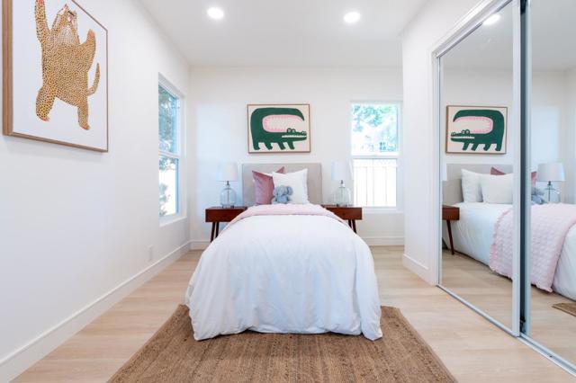 453 N Rengstorff Avenue, Mountain View CA: https://media.crmls.org/mediaz/30a107c3-8c65-4b1b-a21c-417df39f4b89.jpg
