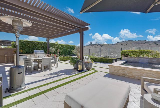 8112 Auberge Cir, San Diego CA: https://media.crmls.org/mediaz/30a109f3-1308-45c1-9093-61382d2eb7c1.jpg