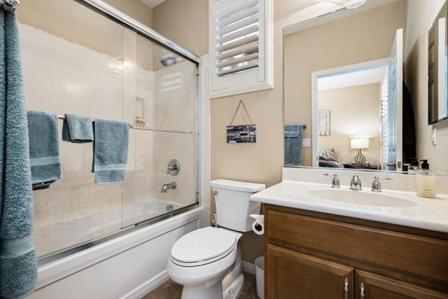 81945 Golden Star Way, La Quinta CA: https://media.crmls.org/mediaz/30a162b1-39ea-46b9-ad9c-2968da84c809.jpg