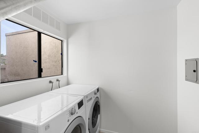 Detail Gallery Image 15 of 51 For 3851 Camino Lindo, –,  CA 92122 - 3 Beds | 2/1 Baths