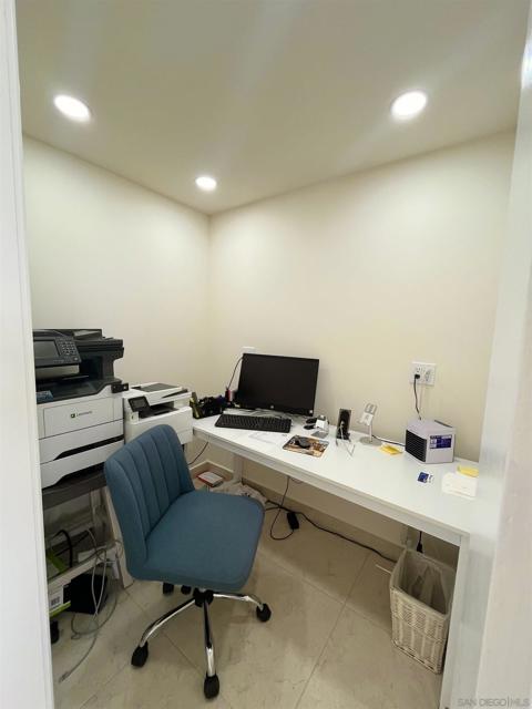 1115 Carretera Libre Tijuana,  CA: https://media.crmls.org/mediaz/30a2d491-55e0-4f38-9d2b-cbb61630b5bd.jpg