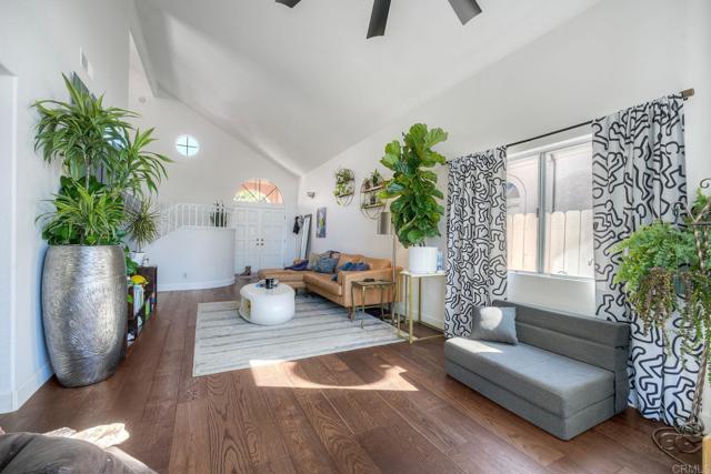 Detail Gallery Image 3 of 39 For 1477 Genoa Dr, Vista,  CA 92081 - 3 Beds | 2/1 Baths