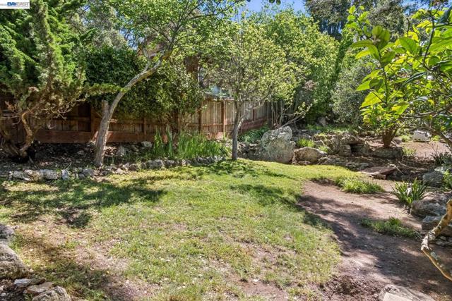 Image 37 of 60 For 491 Vincente Avenue