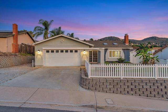 13573 Paseo Del Mar, El Cajon CA: https://media.crmls.org/mediaz/30a3d7f1-9925-46d1-afa7-117bf1aa24f9.jpg