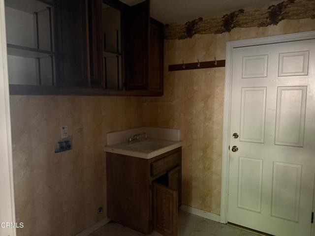 22600 Sunrise Court, Tehachapi CA: https://media.crmls.org/mediaz/30a3f754-8c83-4639-913b-67cc8e4da1e7.jpg