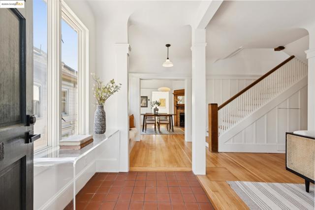 1532 Walnut St, Berkeley CA: https://media.crmls.org/mediaz/30a40c33-334e-439f-8f31-9807464379ba.jpg
