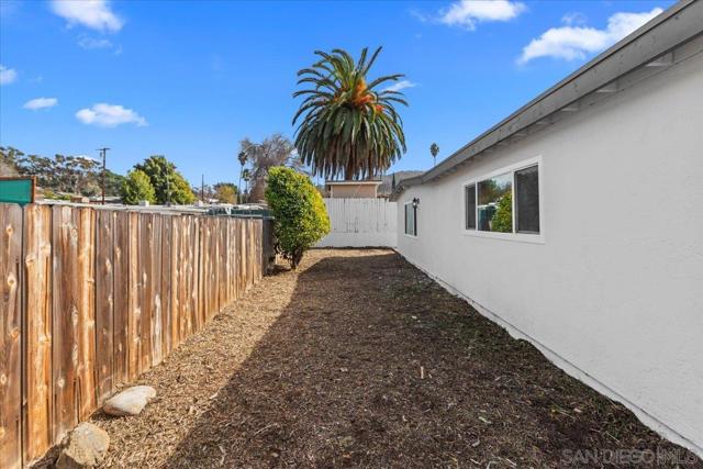 9255 Fairlawn St, Santee, California 92071, ,Multi-Family,For Sale,Fairlawn St,250020638SD