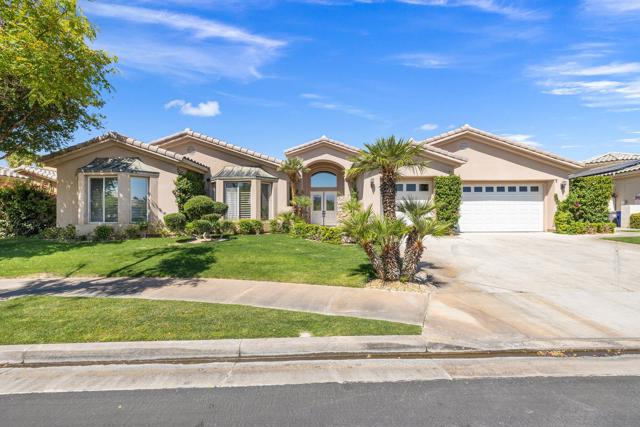 7 King Edward Court, Rancho Mirage CA: https://media.crmls.org/mediaz/30a6db09-7e52-42e0-bfc6-07d5f278bc59.jpg